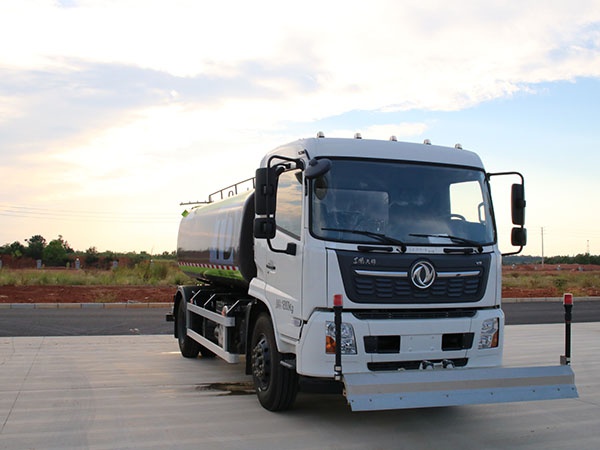 清洗车